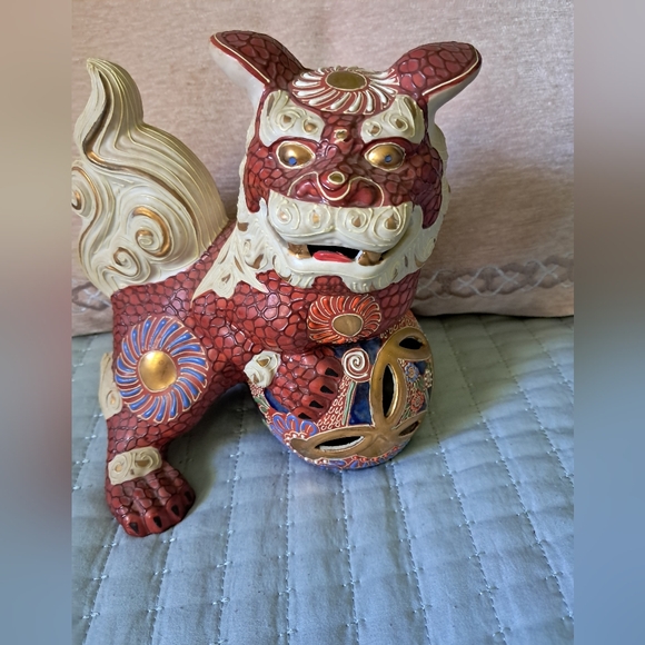 Vintage Japanese Red Cinnabar Glaze Chinoiserie Moriage Porcelain Foo Dog #2 - Picture 2 of 13